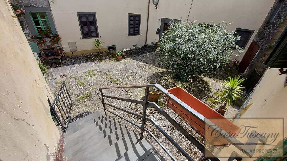 Будинок в Coreglia Antelminelli, Tuscany 10017613