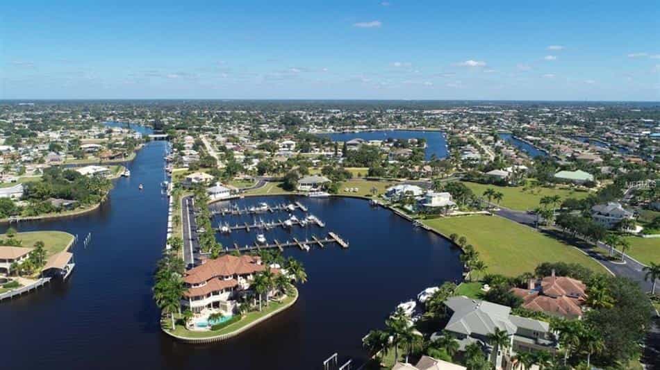 Land in Port Charlotte, Florida 10017800
