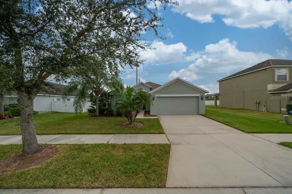 House in Balm, Florida 10017852