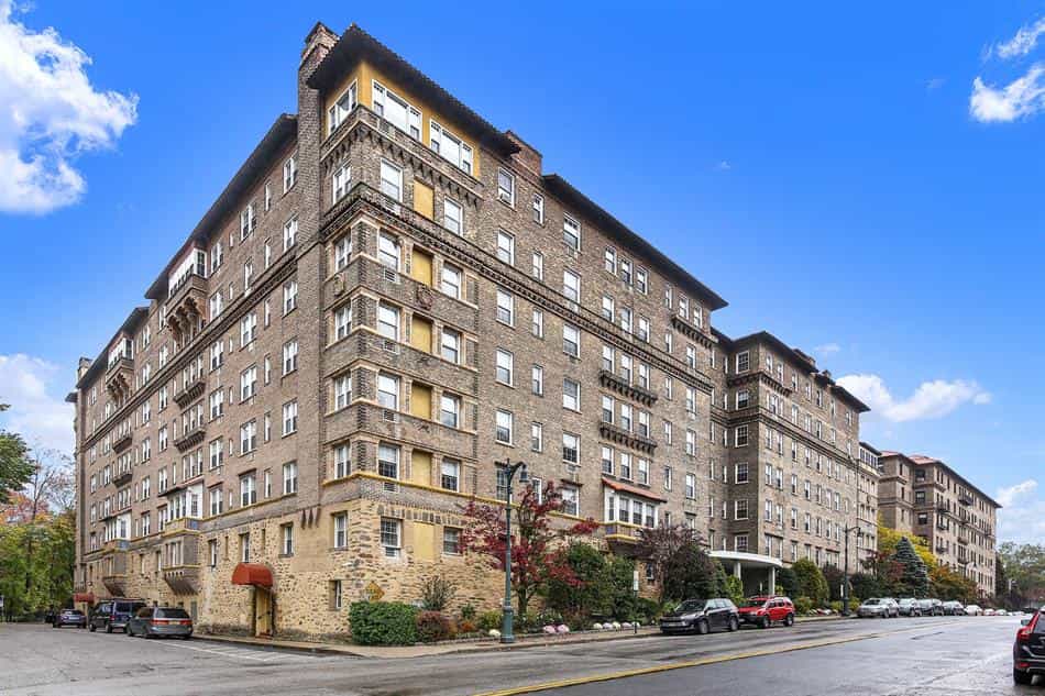 Condominium in Larchmont, New York 10018609