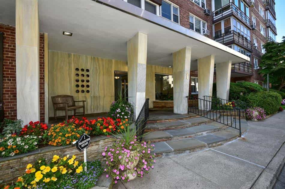 Condominium in Larchmont, New York 10018610