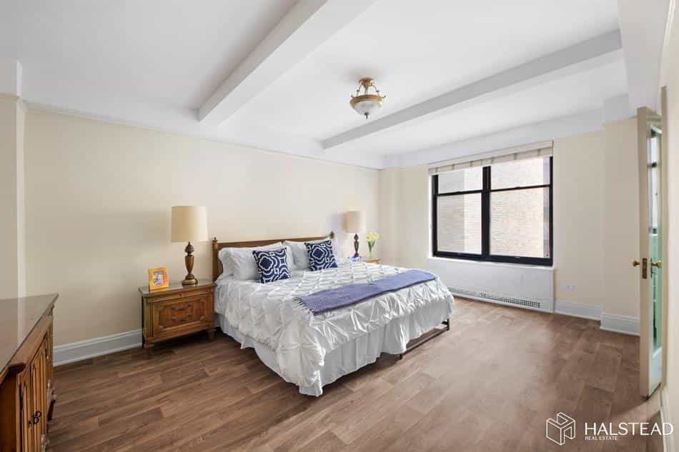 Condominium in Manhattan, New York 10018758