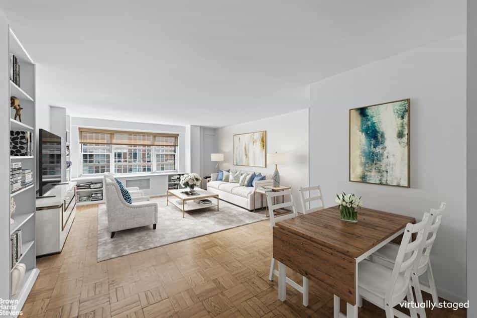 Condominium in Manhattan, New York 10018787