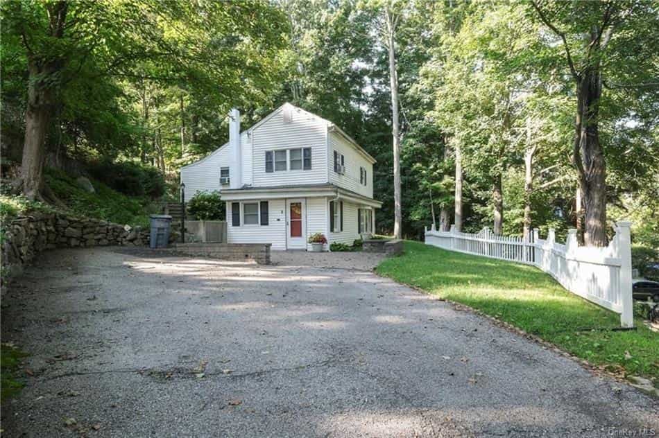 House in Putnam Lake, New York 10019247