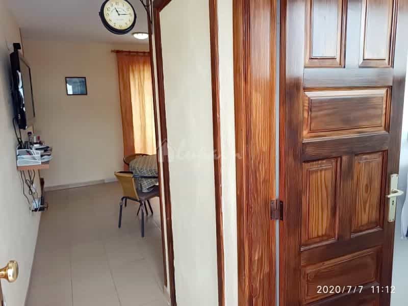 Condominium in Las Galletas, Canary Islands 10019592
