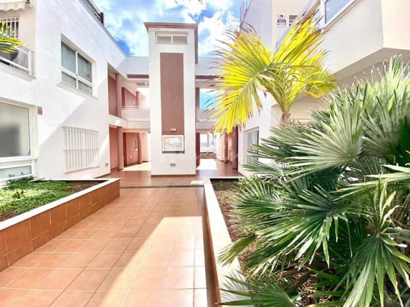 Condominium in Parque De La Reina, Tenerife 10019626