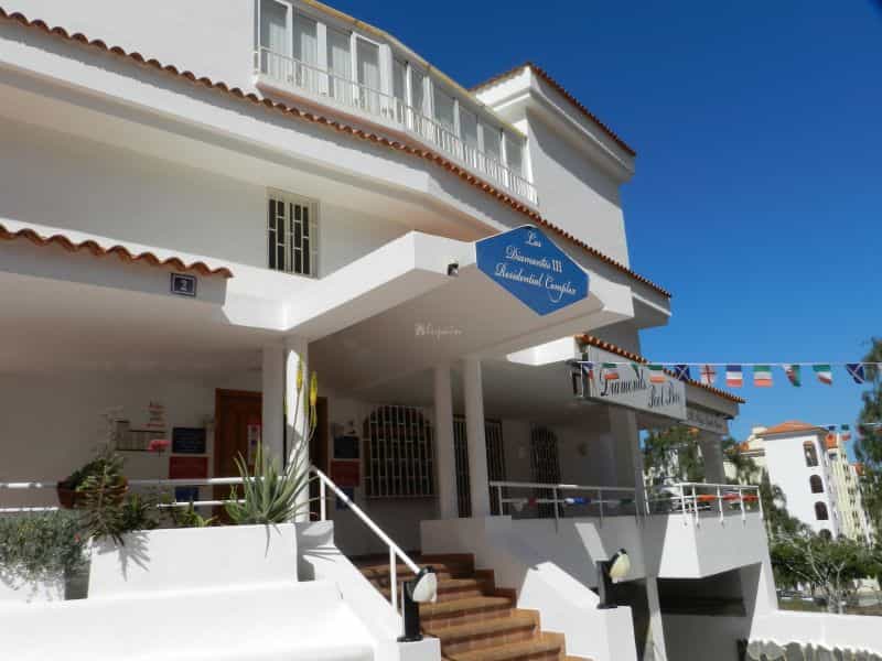 Condominium dans Los Cristianos, les îles Canaries 10019631