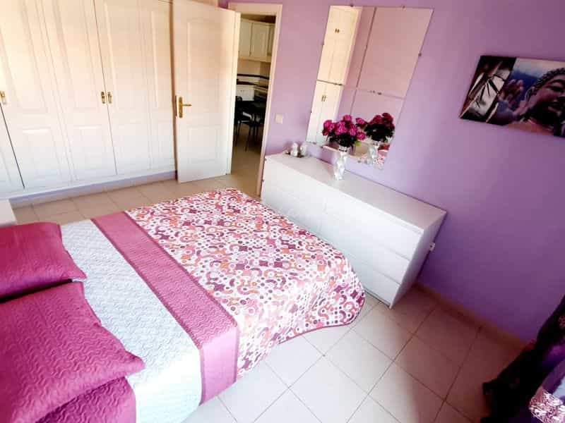 Condominium in Las Galletas, Canary Islands 10019632