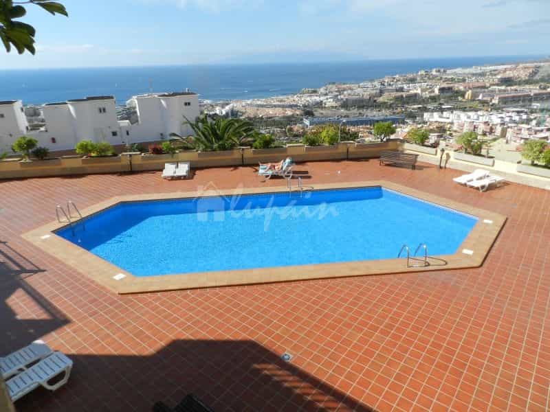 Condominium in Adeje, Canary Islands 10019718