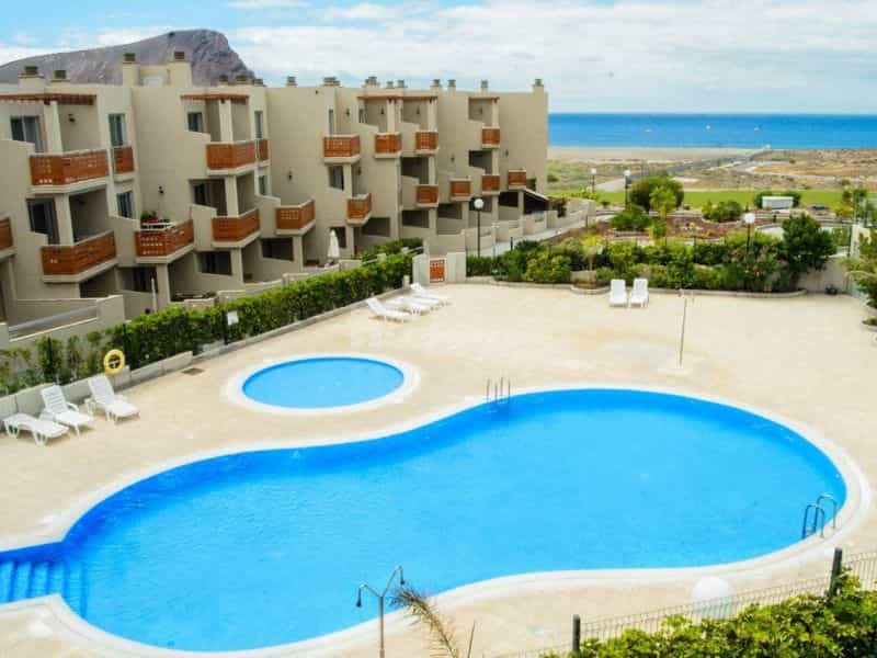 Condominium in El Medano, Canarische eilanden 10019747
