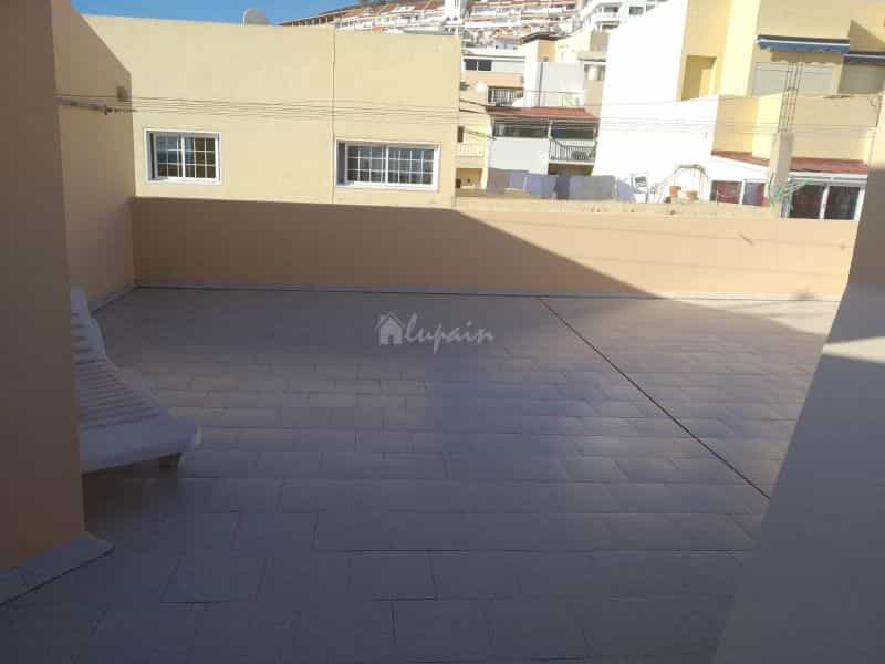House in Los Cristianos, Canary Islands 10019848