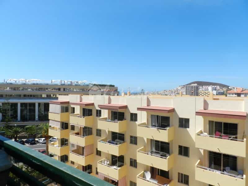 Condominium in Los Cristianos, Canary Islands 10019869