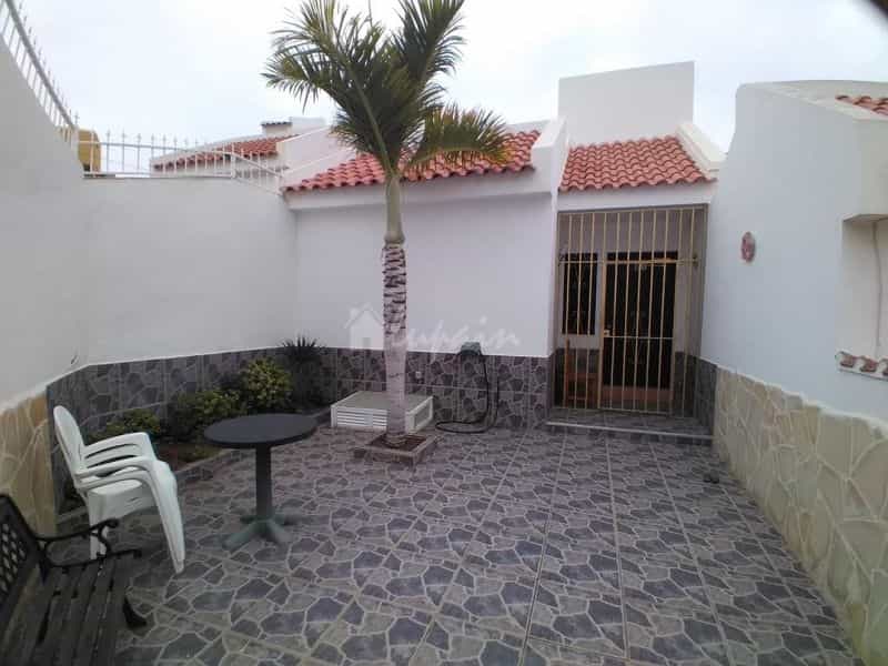 House in El Guincho, Canary Islands 10019938