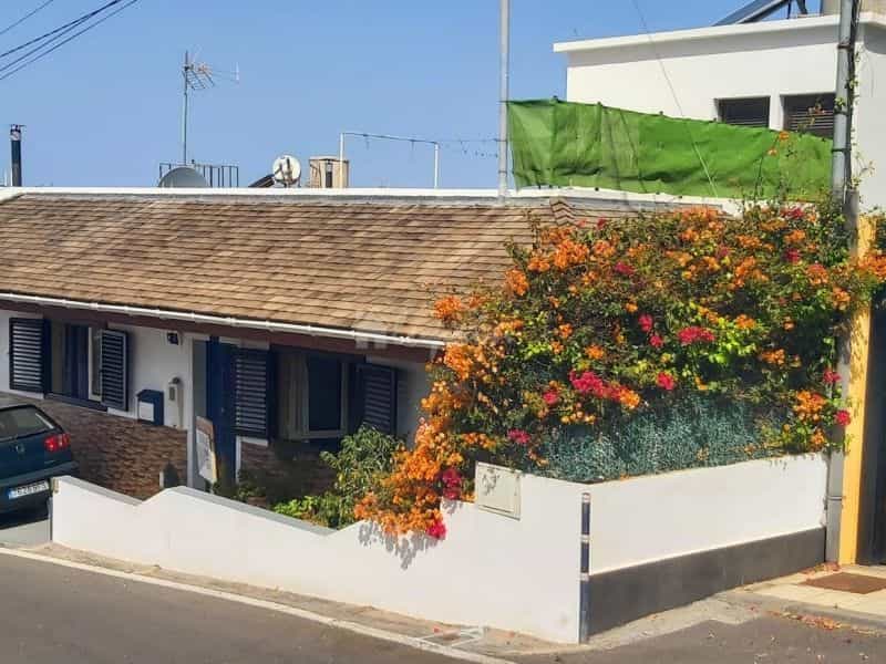 House in Guia de Isora, Canary Islands 10020028