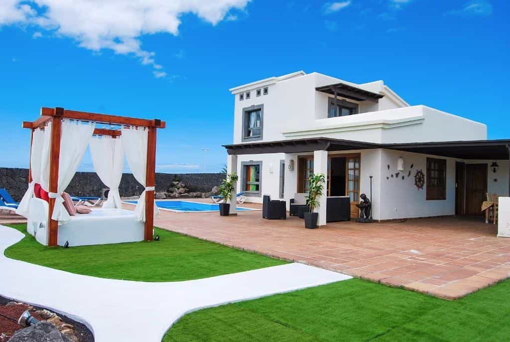 House in Uga, Canary Islands 10020273