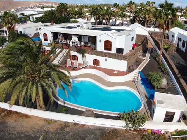 жилой дом в Playa Blanca,  10020292