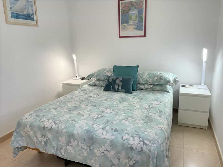 Condominium in Fornells, Balearic Islands 10020398