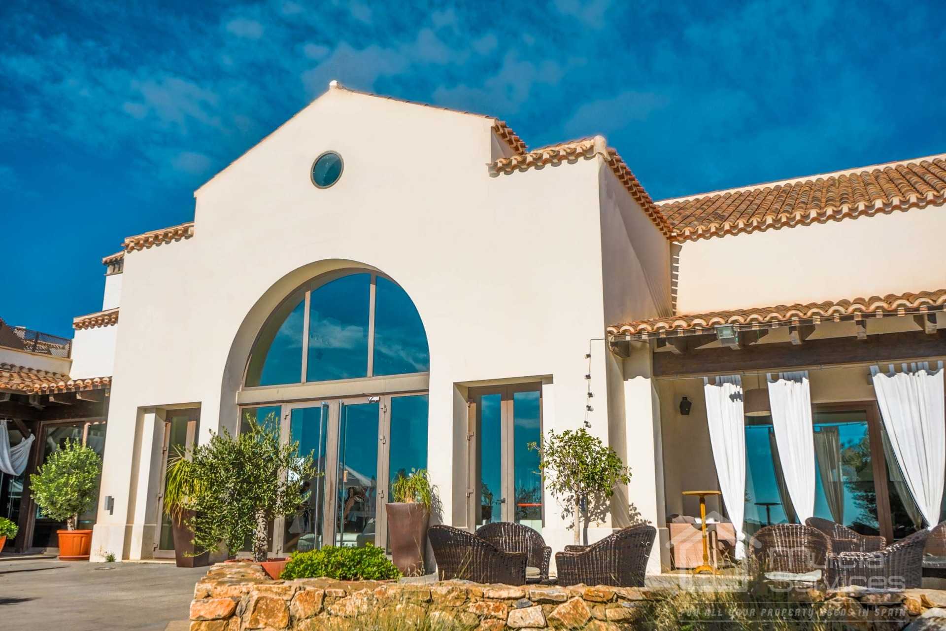 Rumah di El Valle Golf Resort, Murcia 10020467
