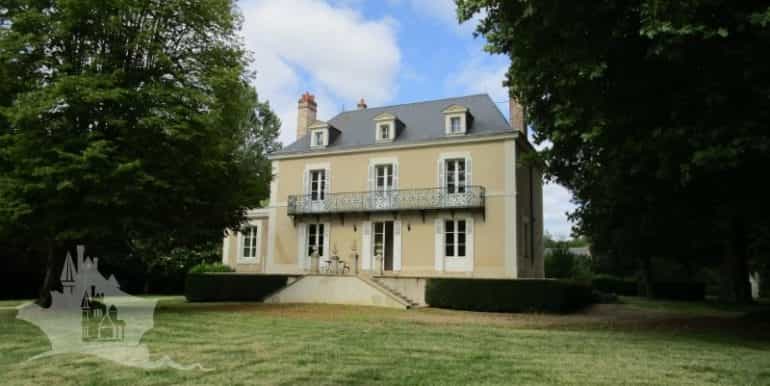 Huis in Chateau-du-Loir, Pays de la Loire 10020587