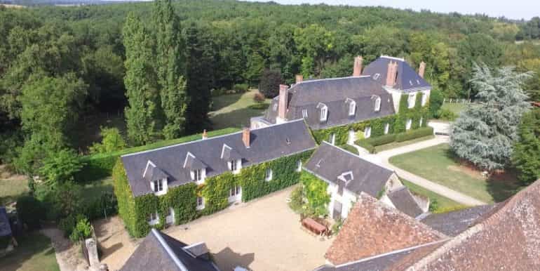 House in Tours, Centre-Val de Loire 10020595