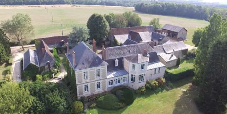 House in Tours, Centre-Val de Loire 10020595