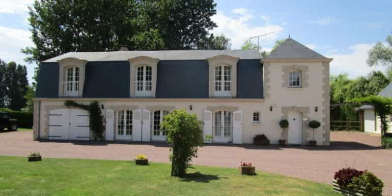 房子 在 Bauge, Pays de la Loire 10020597
