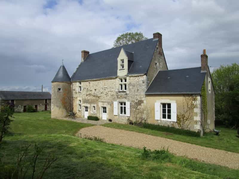 Huis in Chateau-du-Loir, Pays de la Loire 10020609