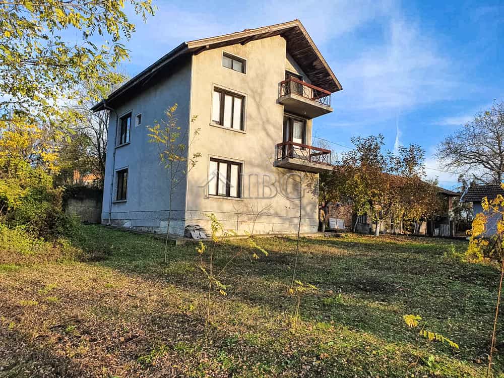 Rumah di Borovo, Tipu 10021035