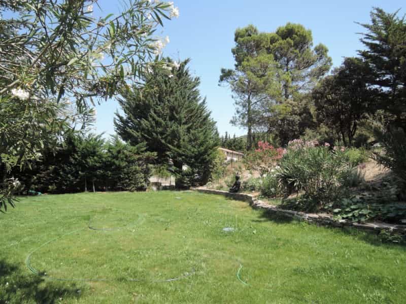 بيت في Fabrezan, Languedoc-Roussillon 10021087