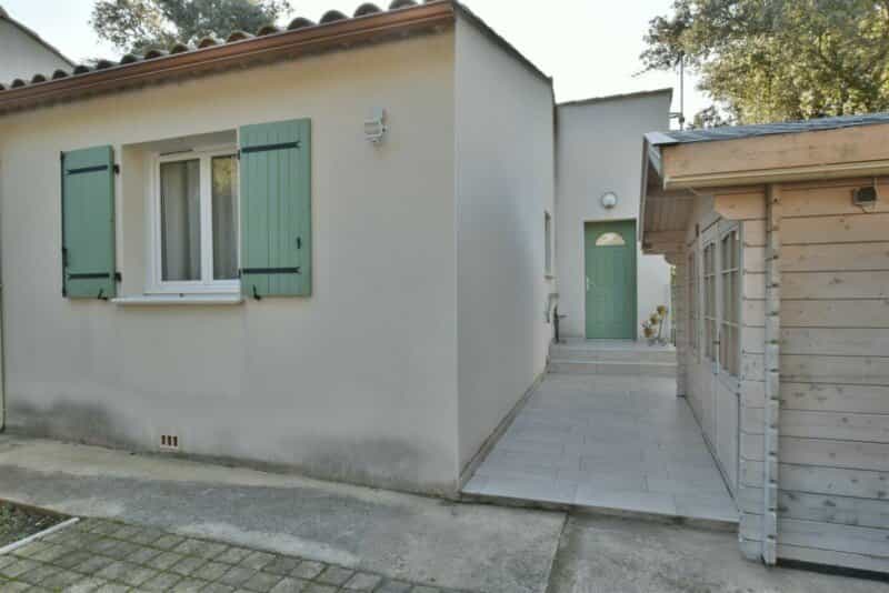 Будинок в Boissieres, Languedoc-Roussillon 10021127
