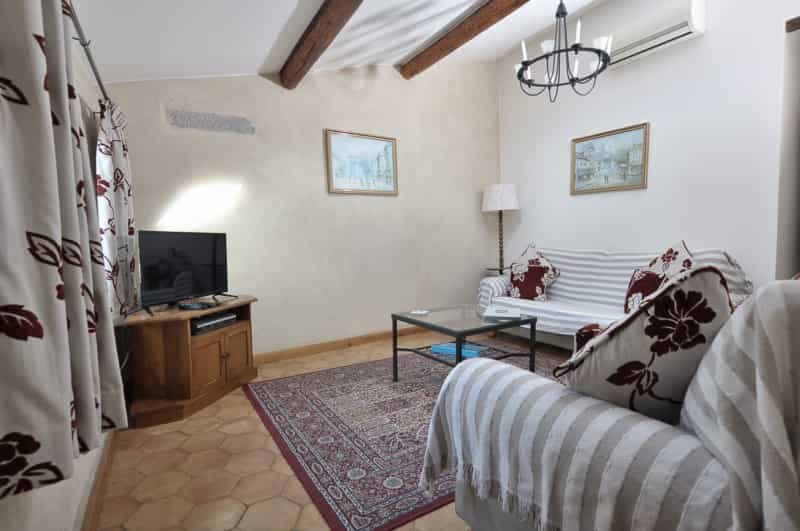 بيت في Lagrasse, Languedoc-Roussillon 10021162