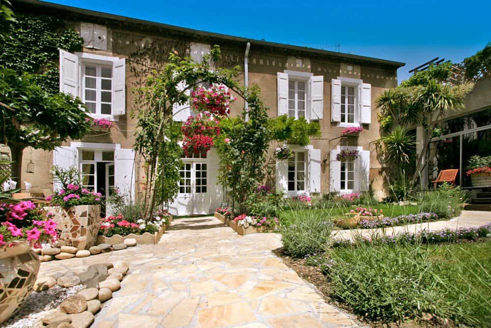 房子 在 Siran, Occitanie 10021165