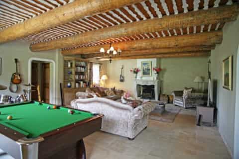 Casa nel Maubec, Provence-Alpes-Cote d'Azur 10021174