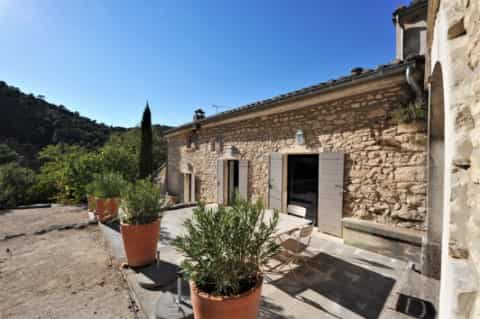 Hus i Oppede le Vieux, Provence-Alpes-Cote d'Azur 10021175