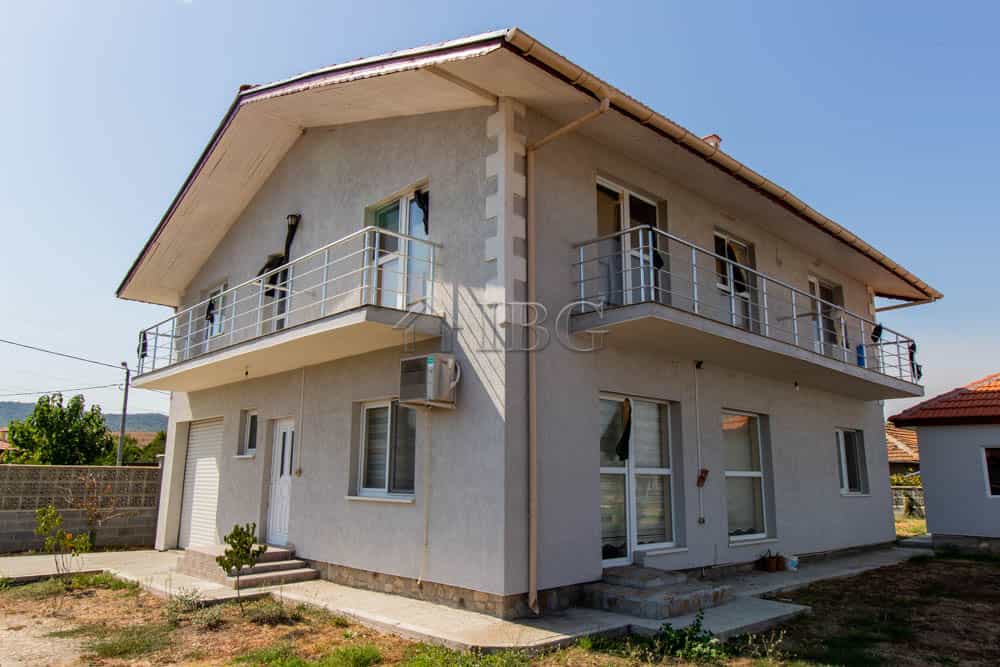 Будинок в Несебр, Бургас 10021288