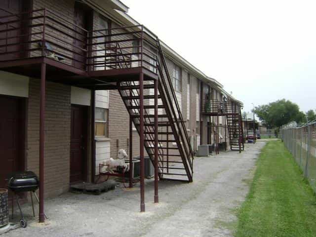 Condominium in Magnolia Park, Texas 10021345