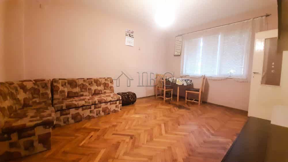 Condominium in Ruse, Ruse 10021488