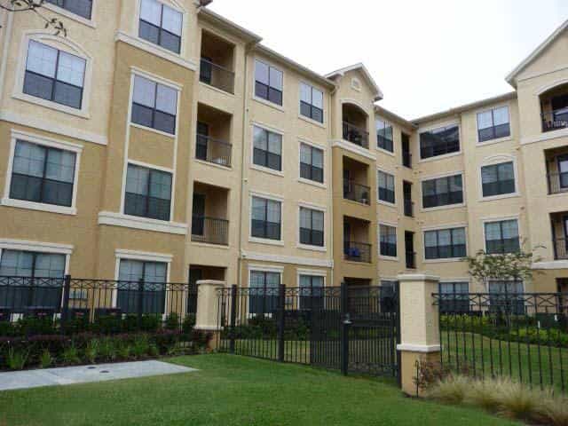 Condominium in Southside Place, Texas 10021507
