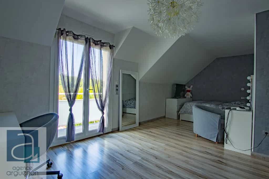 House in Miniac Morvan, Bretagne 10021849