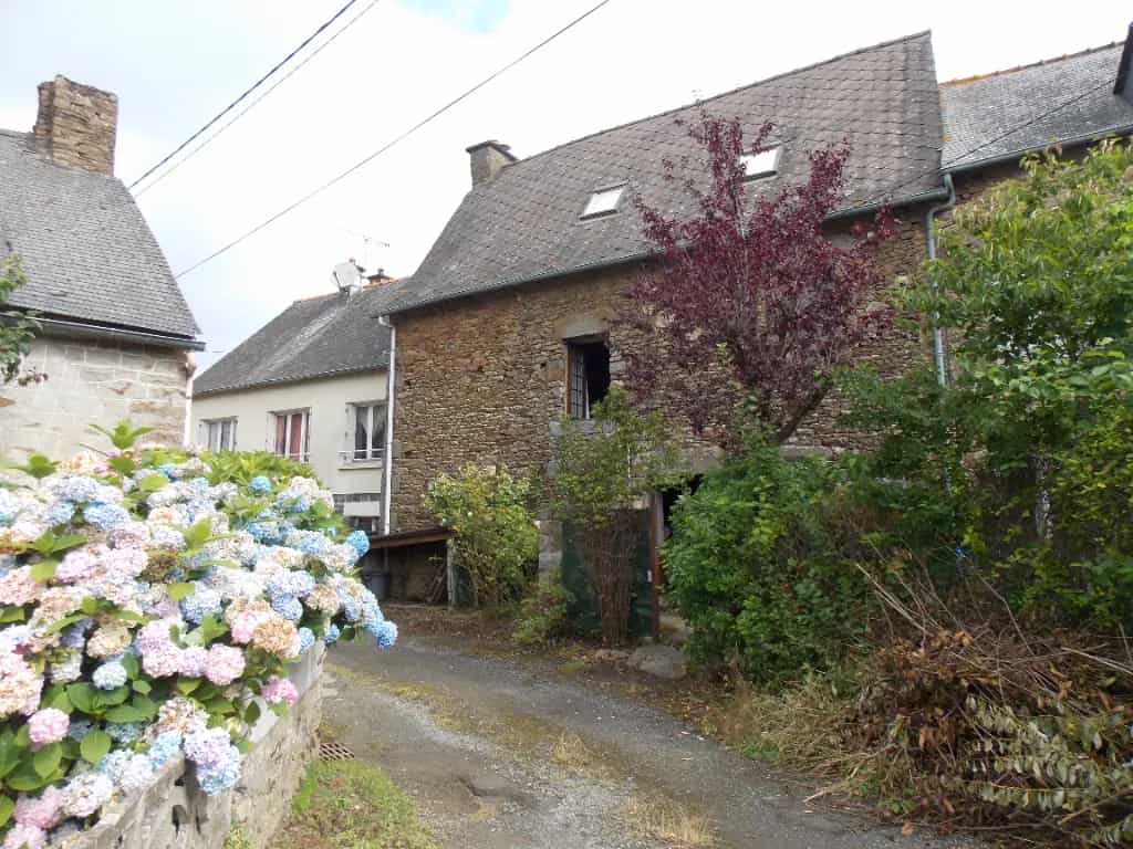 Dom w Saint-Pierre-de-Plesguen, Bretania 10021855