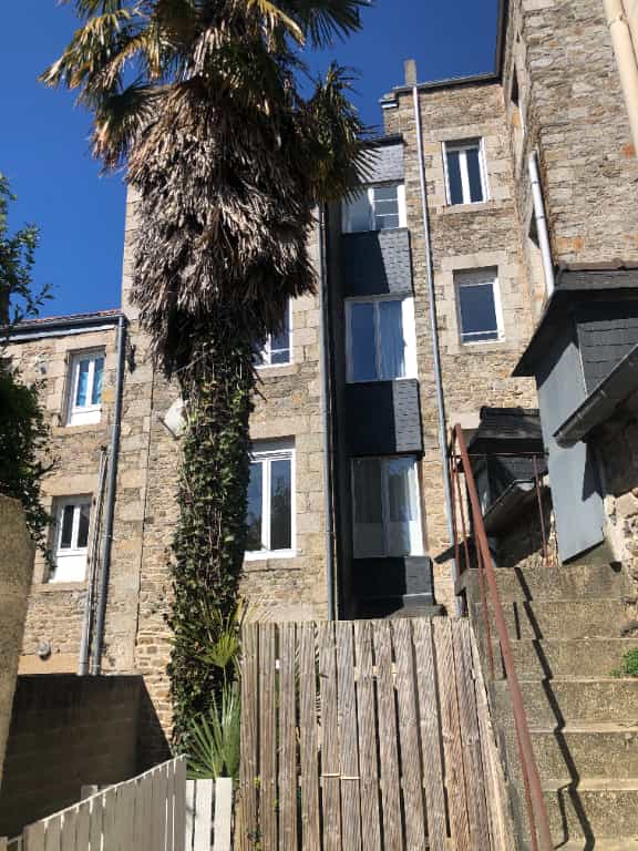 Condominium in Dinan, Bretagne 10021868