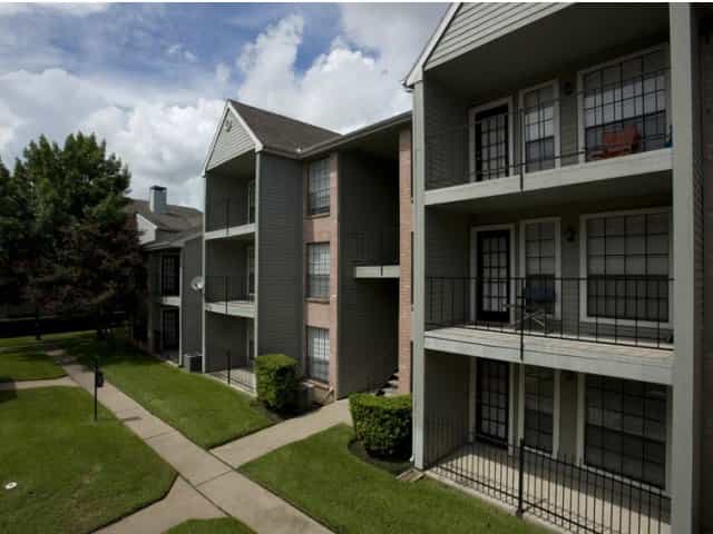 Condominium in Clear Lake City, Texas 10022194