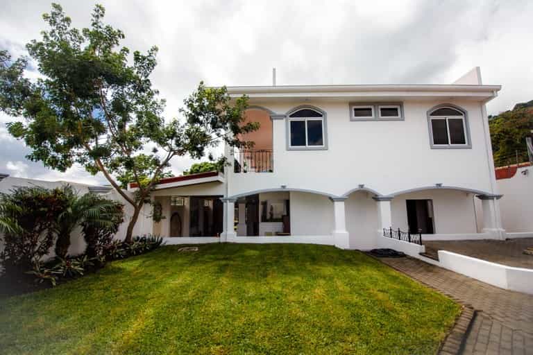 House in Escazu, San Jose 10022383