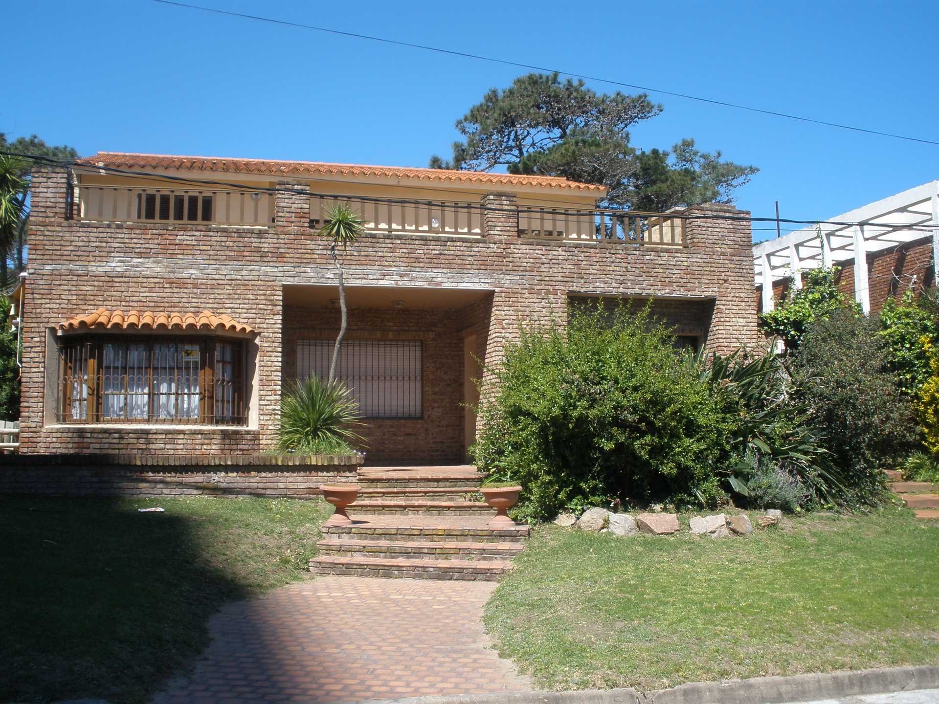 Condominium in Punta del Este,  10022512