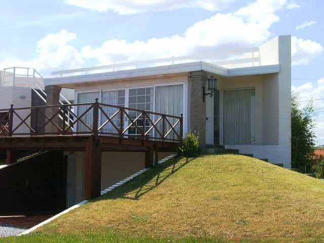 Condominium in El Chorro, Maldonado 10022564