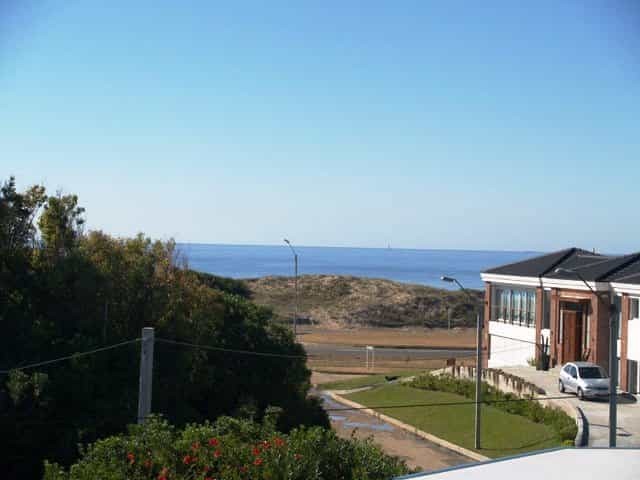 Condominium in Punta del Este,  10022668