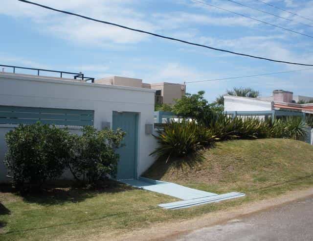 Condominium in Punta del Este,  10022674