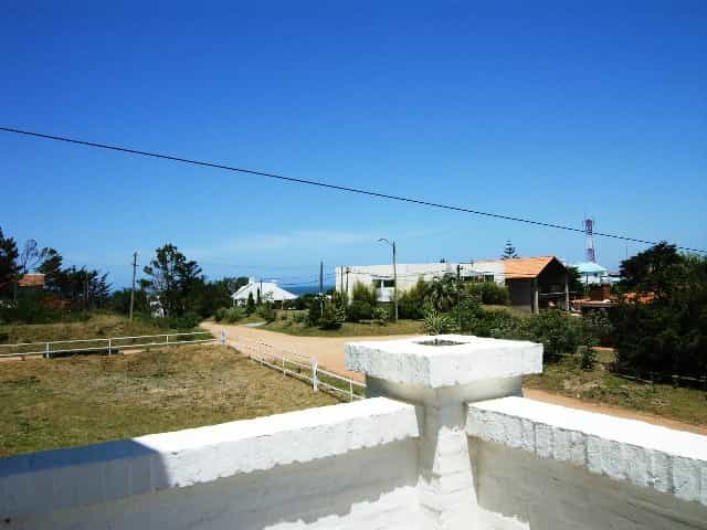 Condominium in Punta del Este,  10022726
