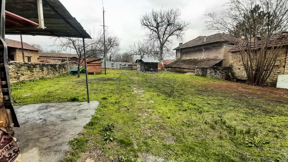 House in PavlIkenI, VelIko Tarnovo 10022781