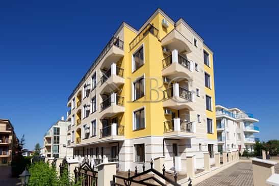 Condominium in Nesebar, Burgas 10022930